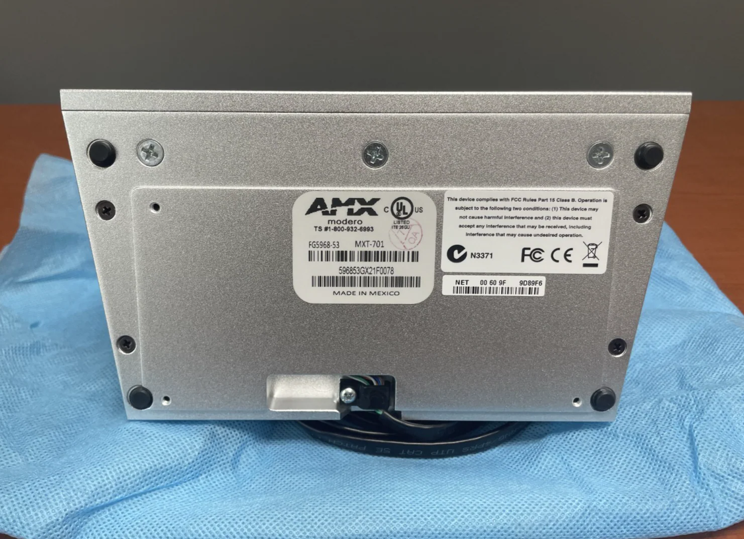 AMX MXT-701 7-Inch Modero X Series G5 Tabletop Touchscreen Control Panel - Image 6