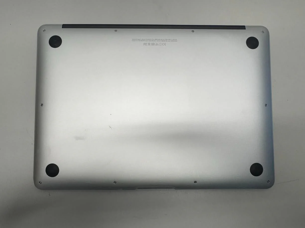 Apple MacBook Air 13 Core i5 8GB 256GB Silver 2015 - Used Good - Image 3