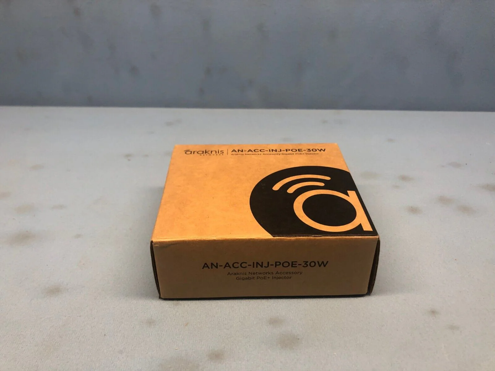 Araknis AN-ACC-INJ-POE-30W Network Accessory Gigabit POE+Injector