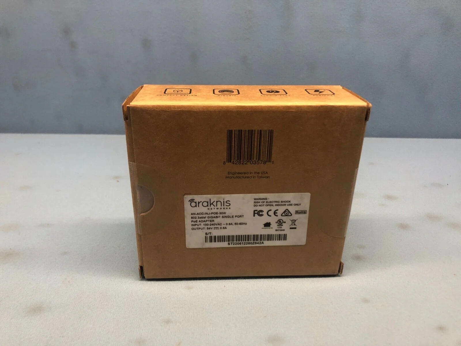 Araknis AN-ACC-INJ-POE-30W Network Accessory Gigabit POE+Injector - Image 2