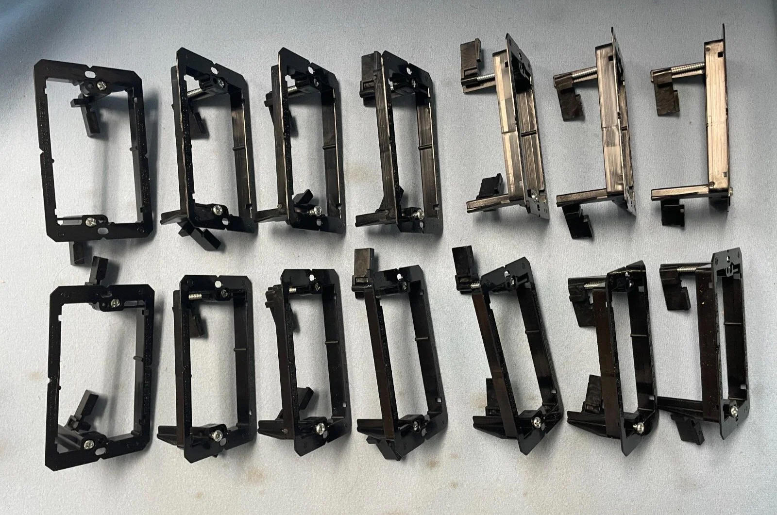 Arlington LV1 Single Gang Low Voltage Class 2 Device Mounting Plate (Lot of 14) - Image 3
