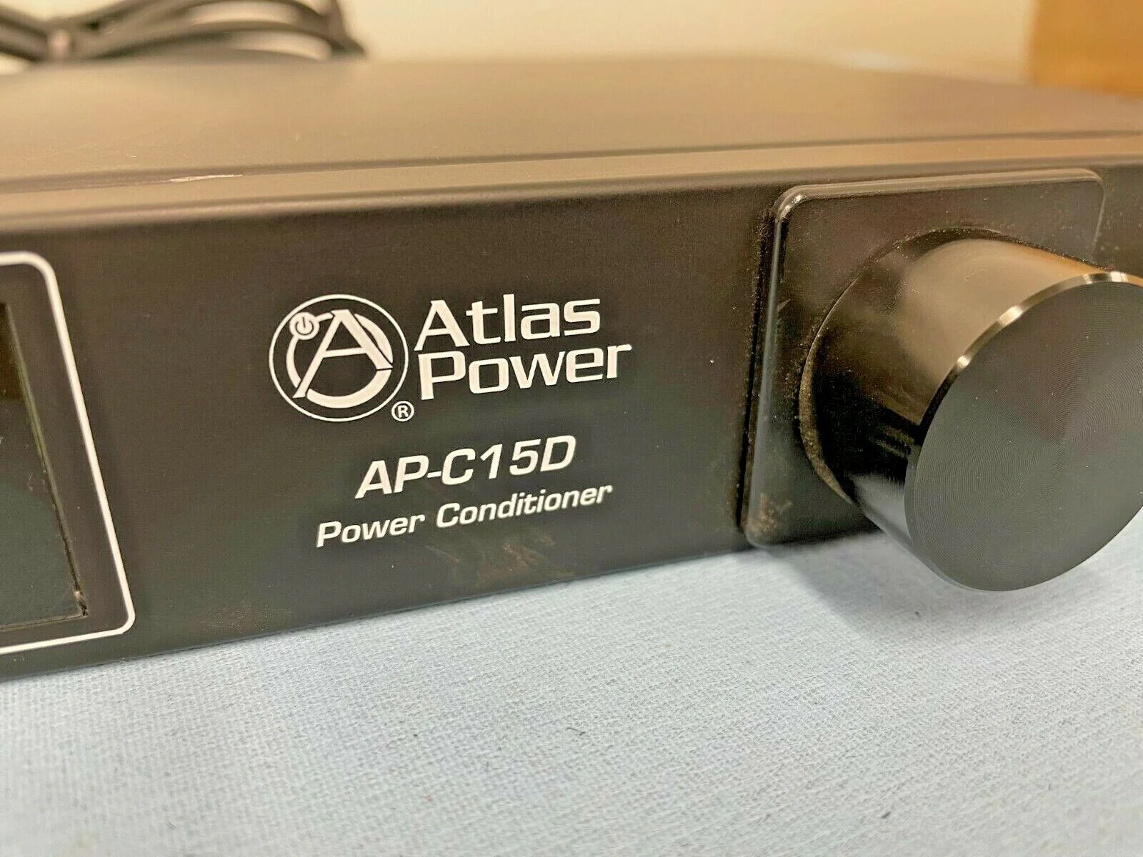 AtlasIED Atlas Power AP-C15CD 15-Amp Power Conditioner & Distribution System - Image 2