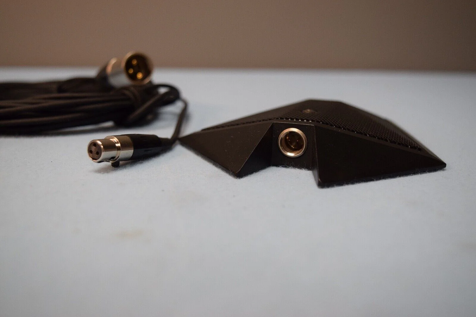 Audio-Technica AT871UG Unidirectional Condenser Boundary Microphone - Image 3