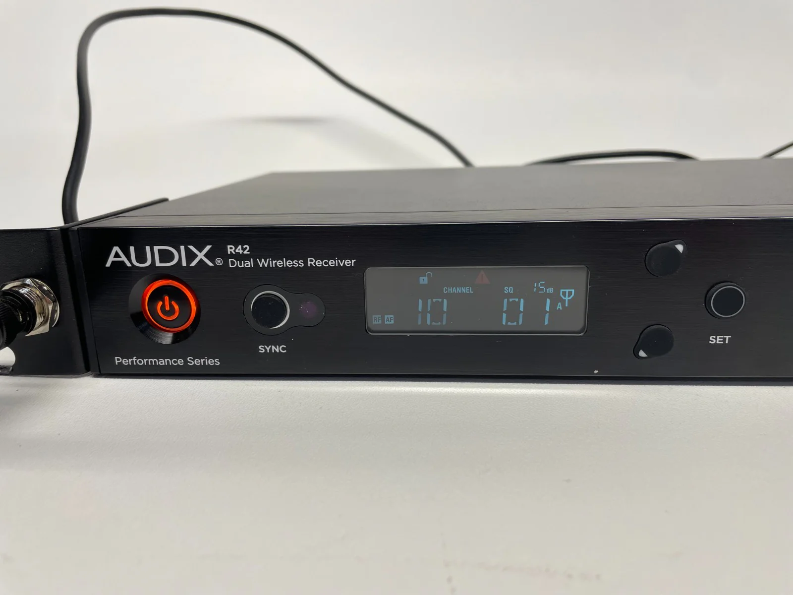 Audix R42 Dual-Channel Receiver with B60 Bodypack and H60 Handheld Transmitters - Image 3