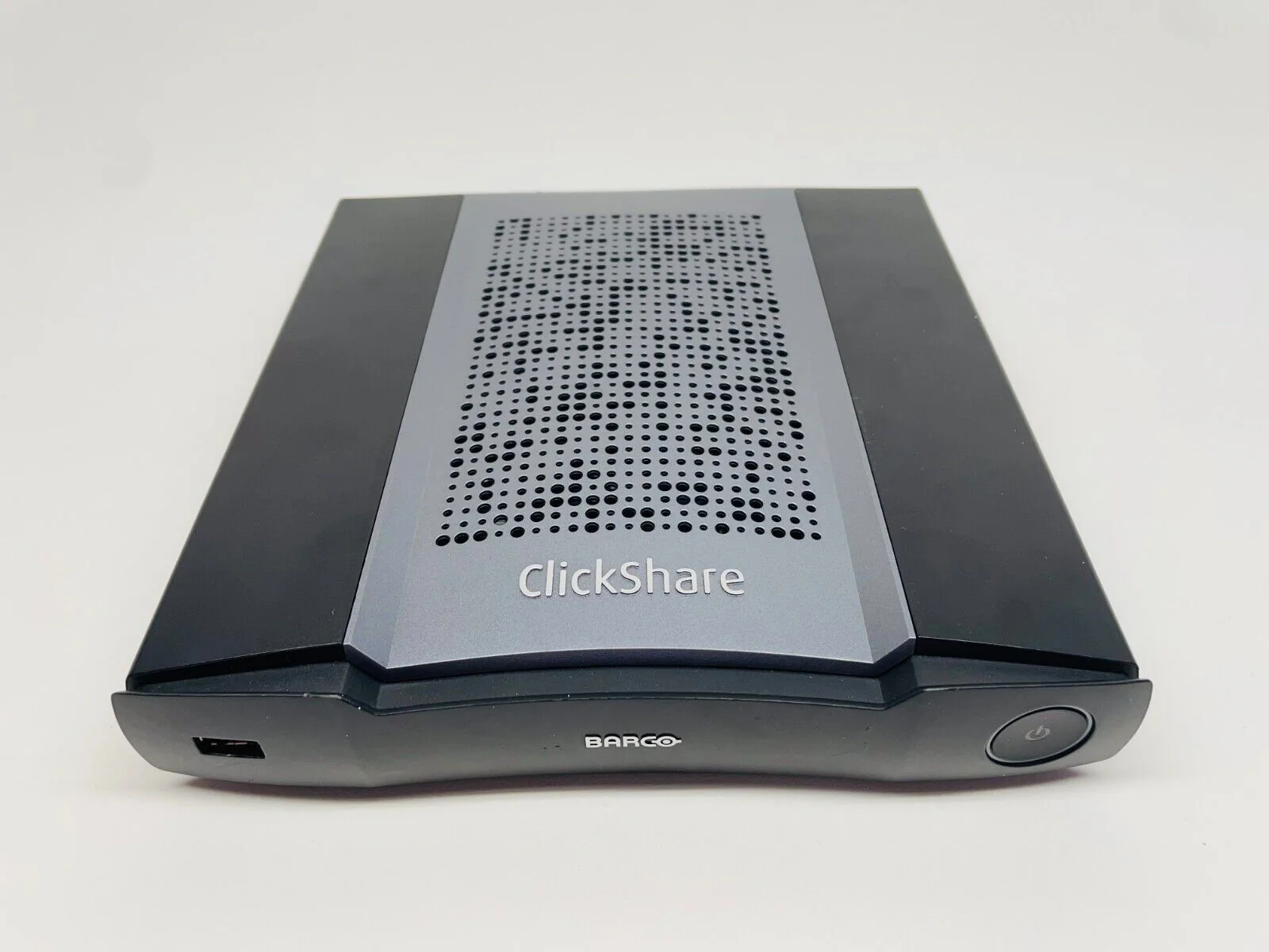 Barco ClickShare CSE-200+ Wireless Presentation System, 3 Buttons with Tray - Image 2