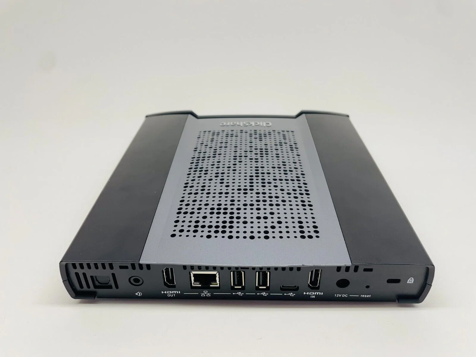 Barco ClickShare CSE-200+ Wireless Presentation System, 3 Buttons with Tray - Image 3