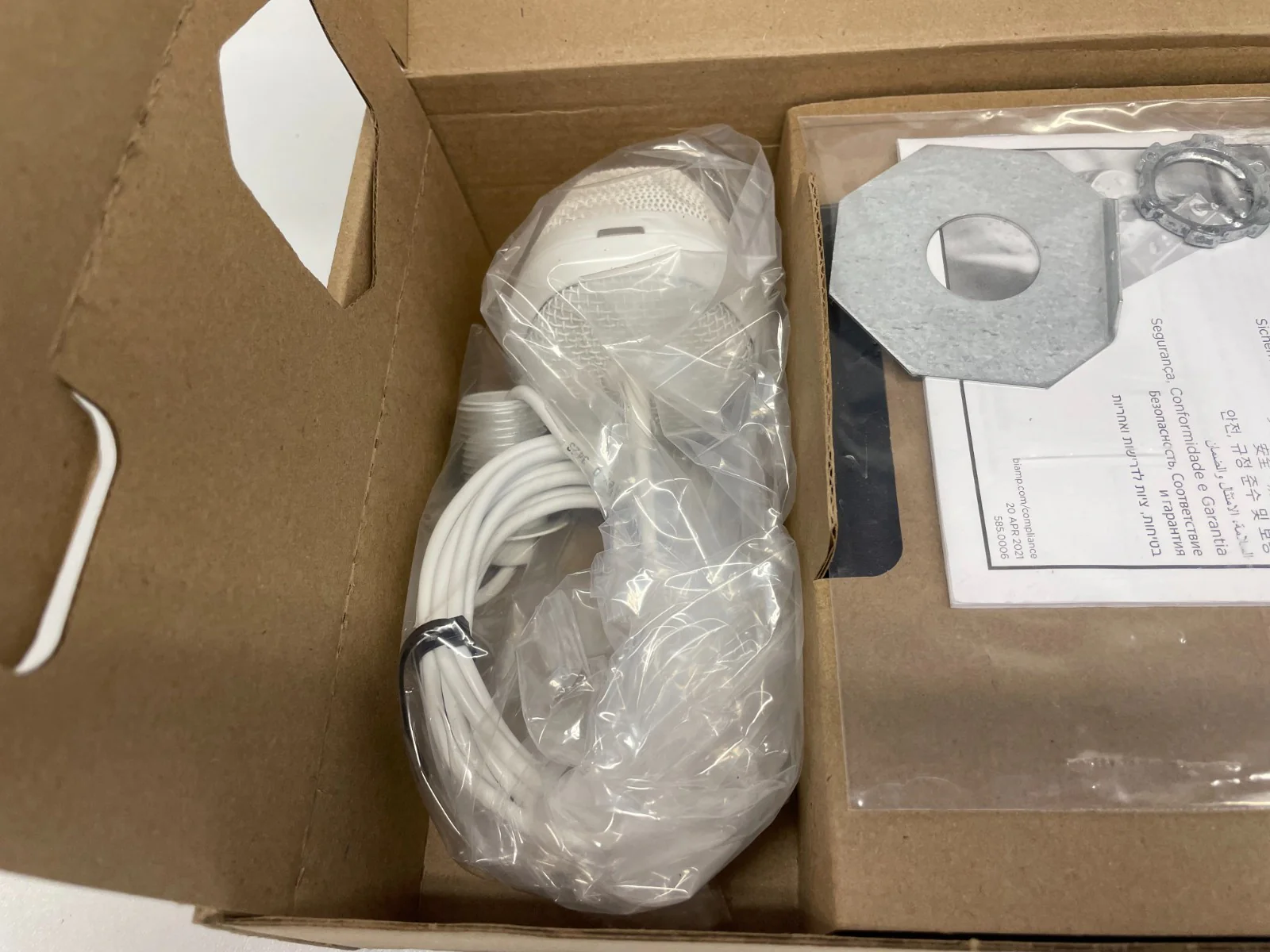 Biamp Parle TCM-1 White AVB Beamtracking Ceiling Microphone 911.0485.900 - Image 4