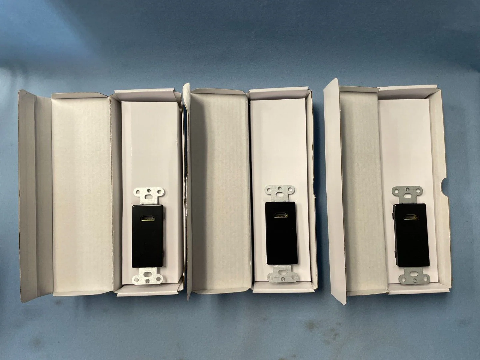 C2G 41042 HDMI Decora Passthrough Wall Plate Aluminum New in Box STP Lot of 3