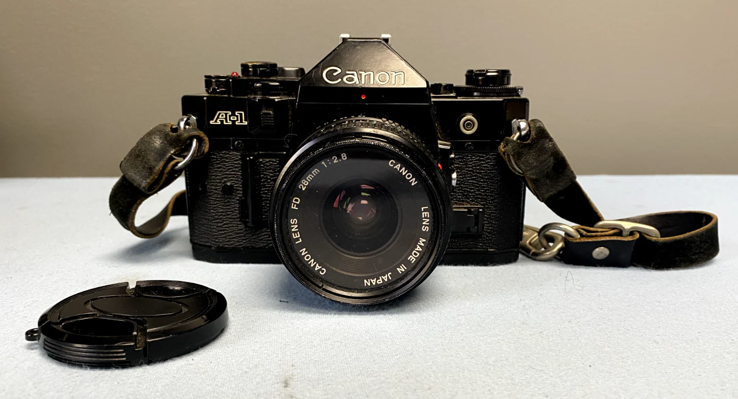 Canon A-1 Vintage 35mm Film Camera with FD 28mm Lens and Case TESTED Japan - Image 2