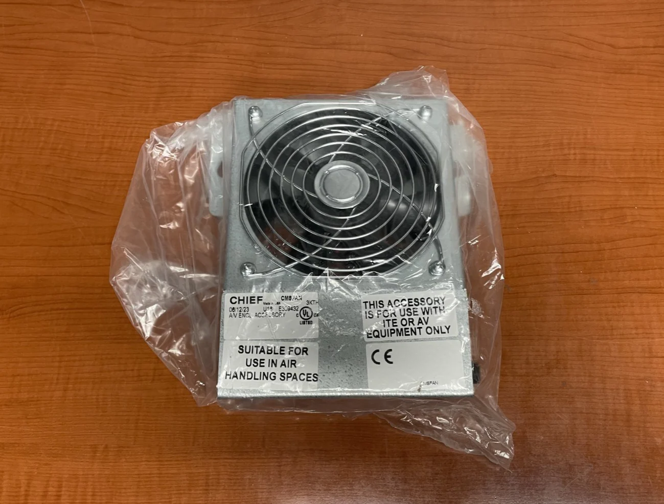 Chief Ceiling AV Enclosure 12V Fan Kit CMSFAN - Image 3