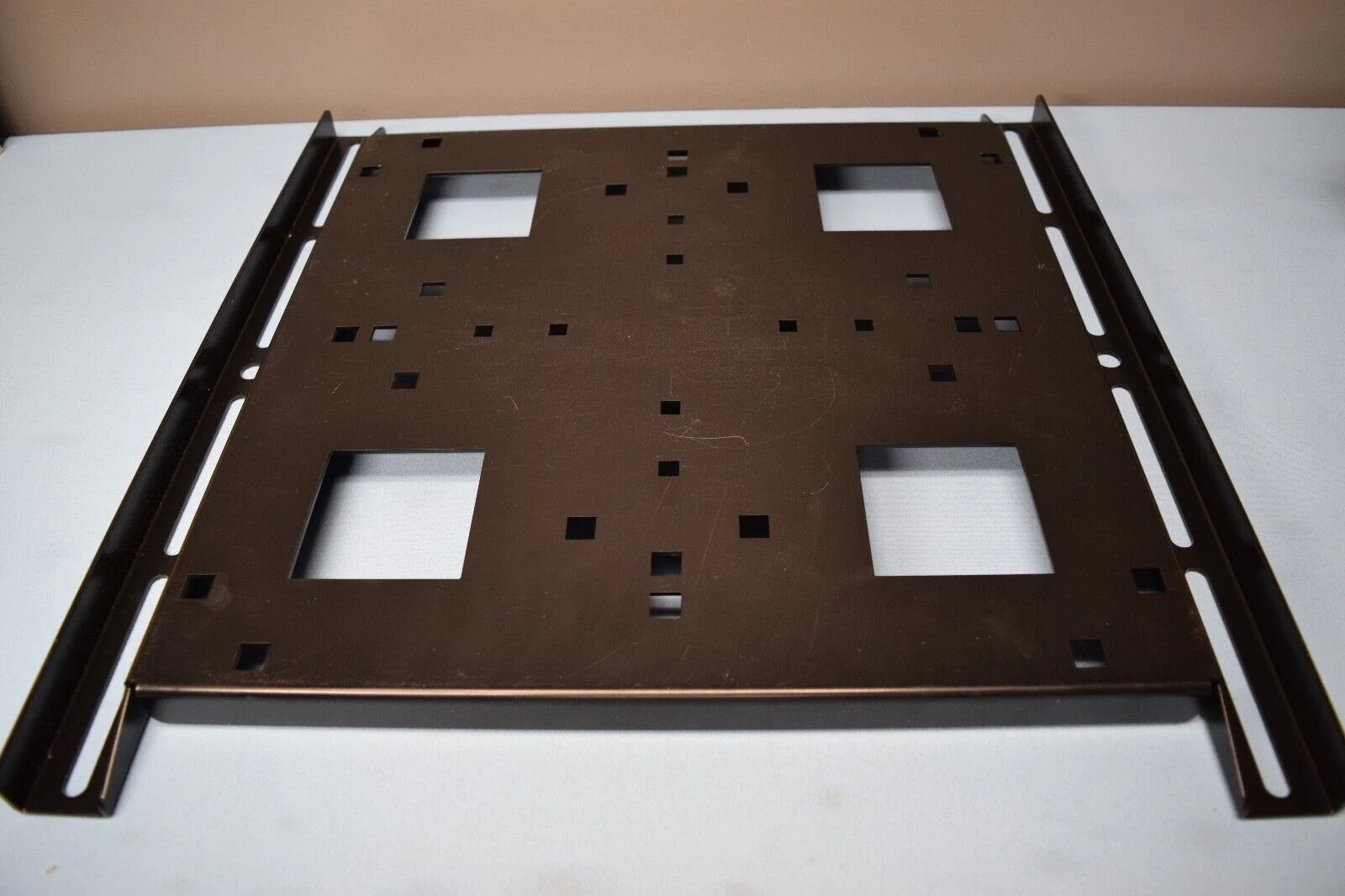 Chief Legrand FCAVCA Variable Column Adapter for I-beams Box-beams trusses, etc. - Image 2