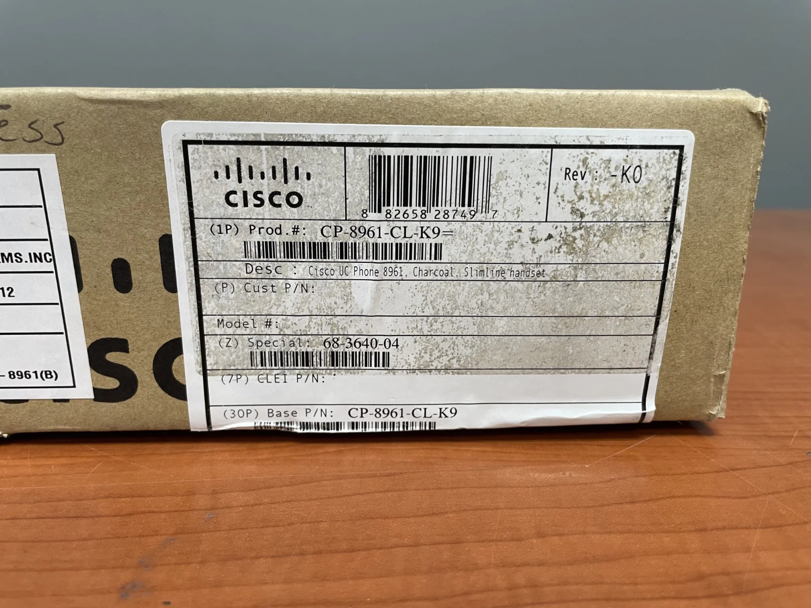 Cisco CP-8961-CL-K9= IP Phone Slimline Handset 5" Color Display - Image 2