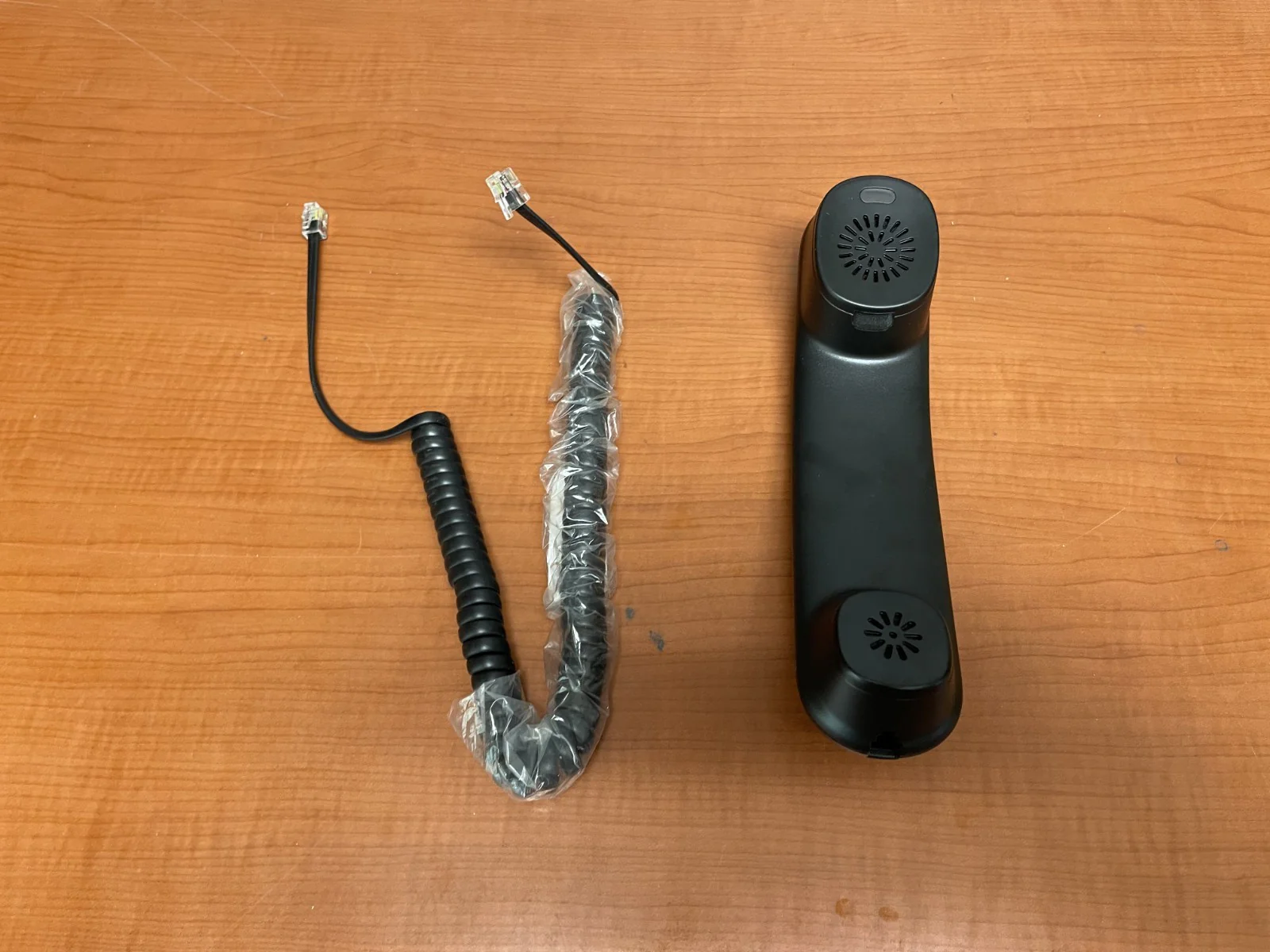 Cisco CP-8961-CL-K9= IP Phone Slimline Handset 5" Color Display - Image 8