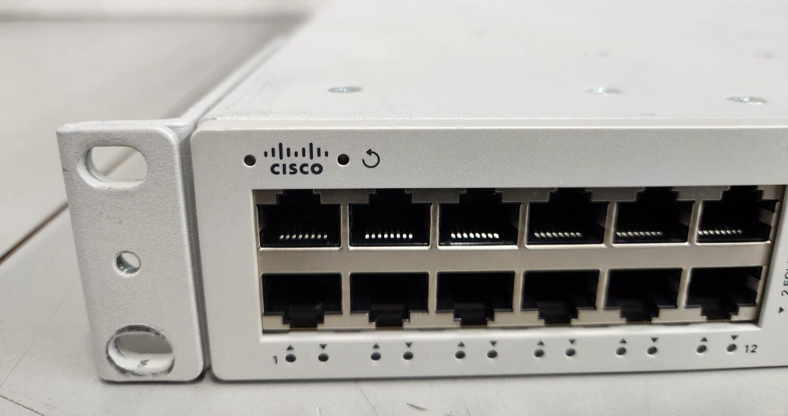 Cisco Meraki MS390 MS390-48UX-HW PoE+ Switch UNCLAIMED w/ Dual PSU - Image 3