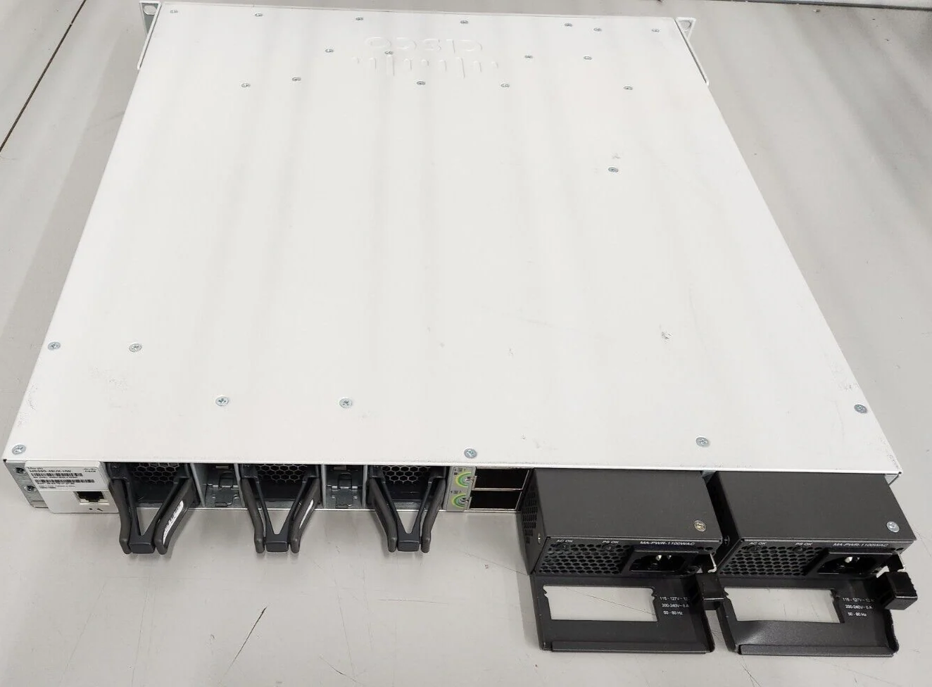 Cisco Meraki MS390 MS390-48UX-HW PoE+ Switch UNCLAIMED w/ Dual PSU - Image 5