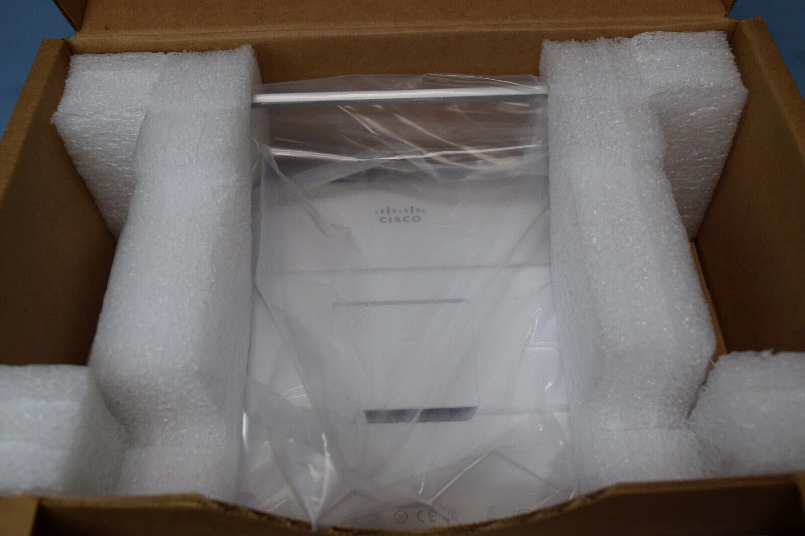 Cisco TelePresence Touch 10  PN: 74-100411-04 AO / CTS-CTRL-DV10 V03 - Image 3