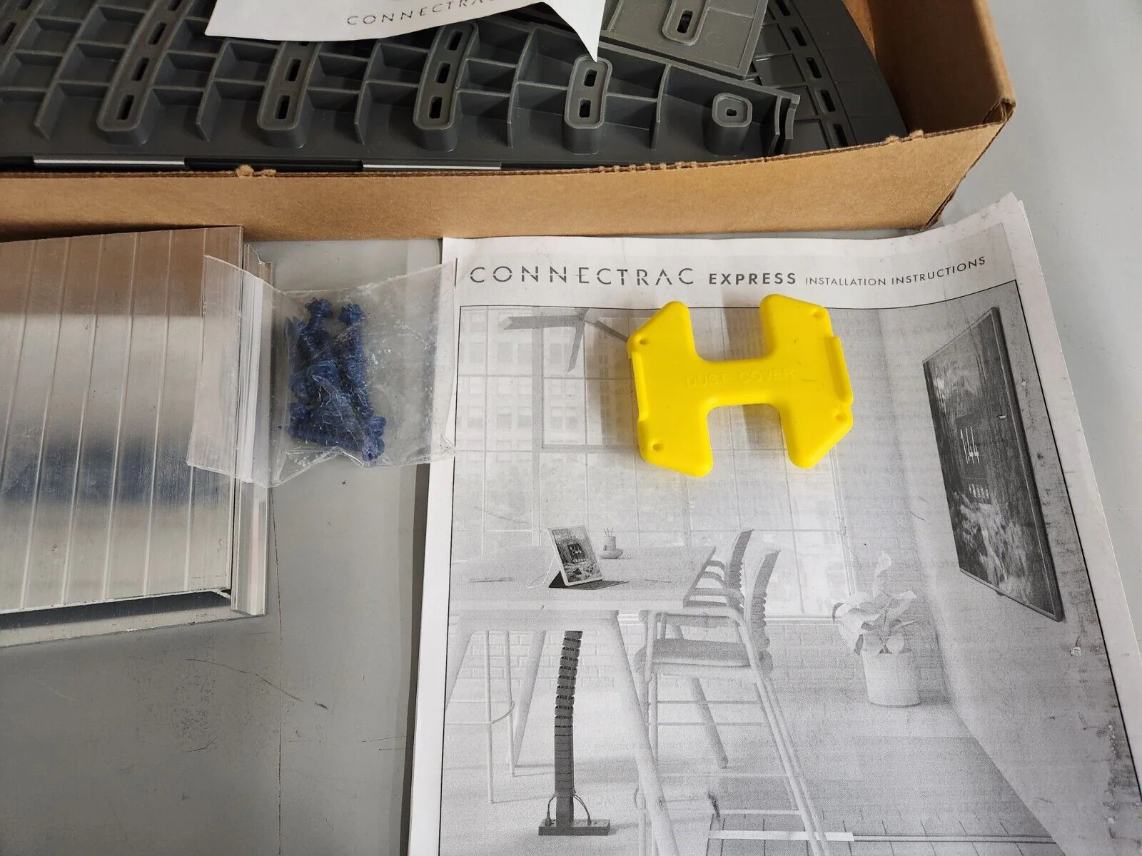 CONNECTRAC CT.XP.1-06-25.1C 6’ EXPRESS Under Carpet Kit 25’ Quad Receptacle - Image 3
