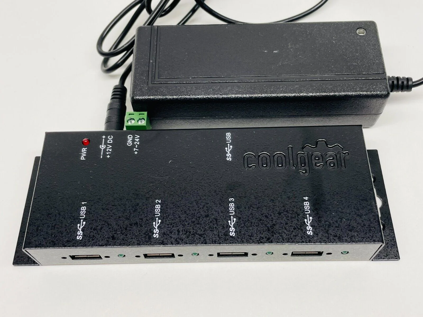 Coolgear USBG-3X4m 4-Port USB3.0 Metal Hub - Image 2