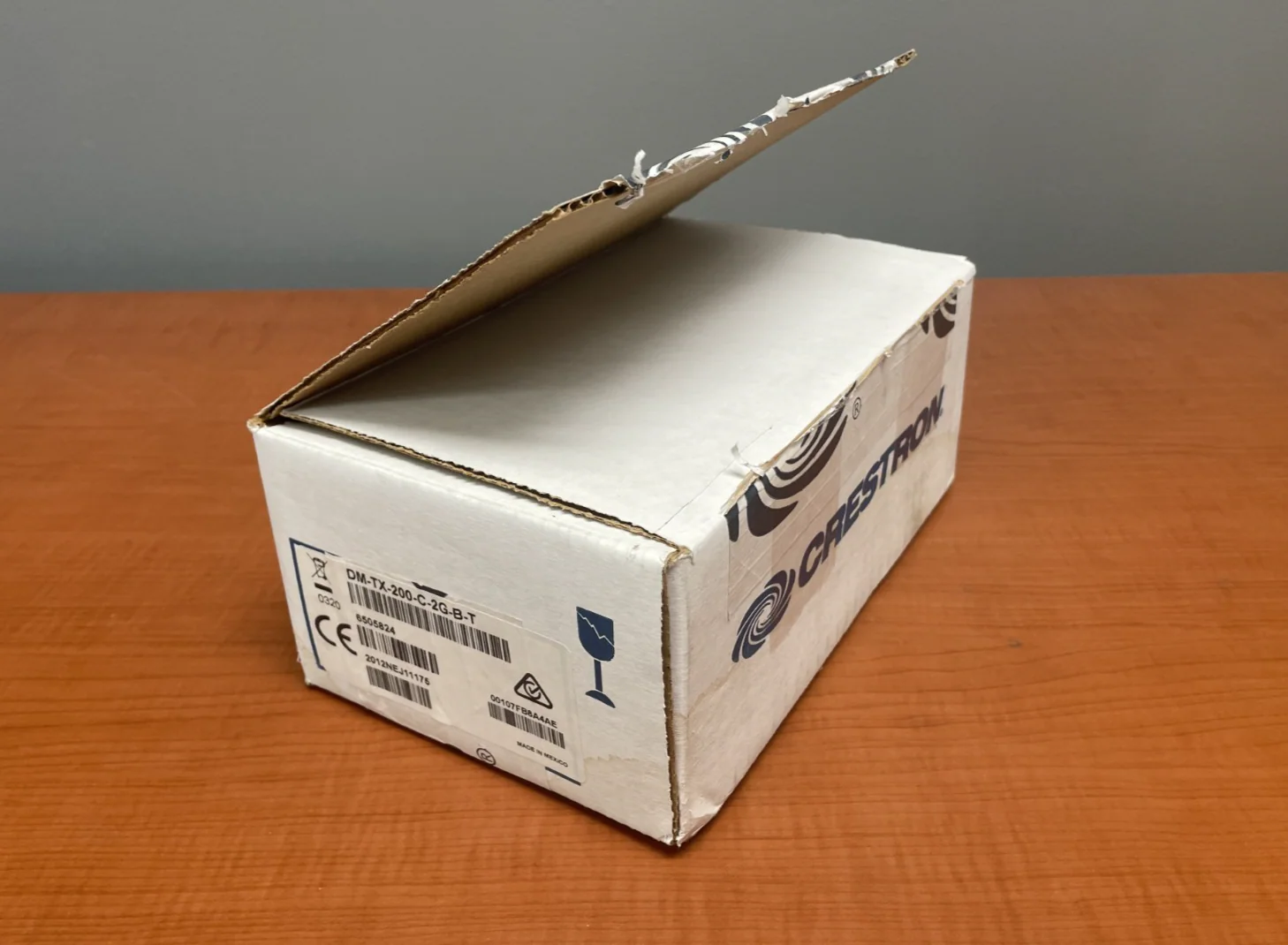 Crestron DM-TX-200-C-2G-B-T Wall Plate DigitalMedia 8G+ Transmitter 6505824 - Image 2
