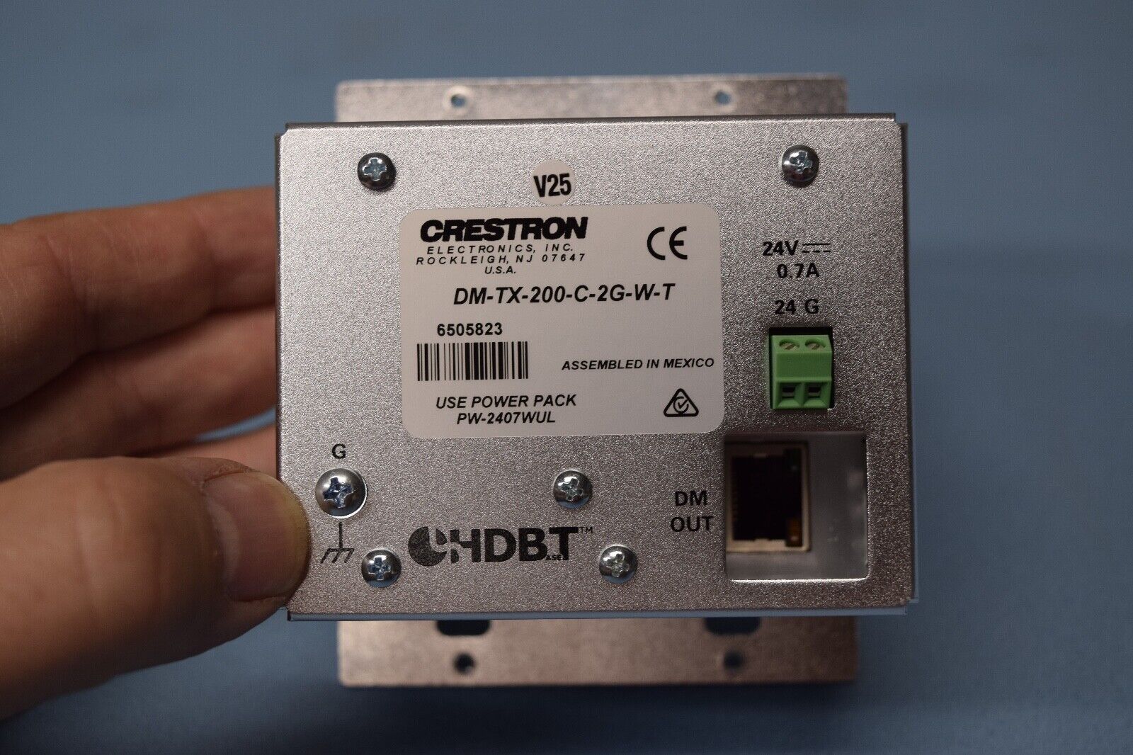 Crestron DM-TX-200-C-2G-W-T Wall Plate DigitalMedia 8G+ Transmitter 6505823 - Image 2