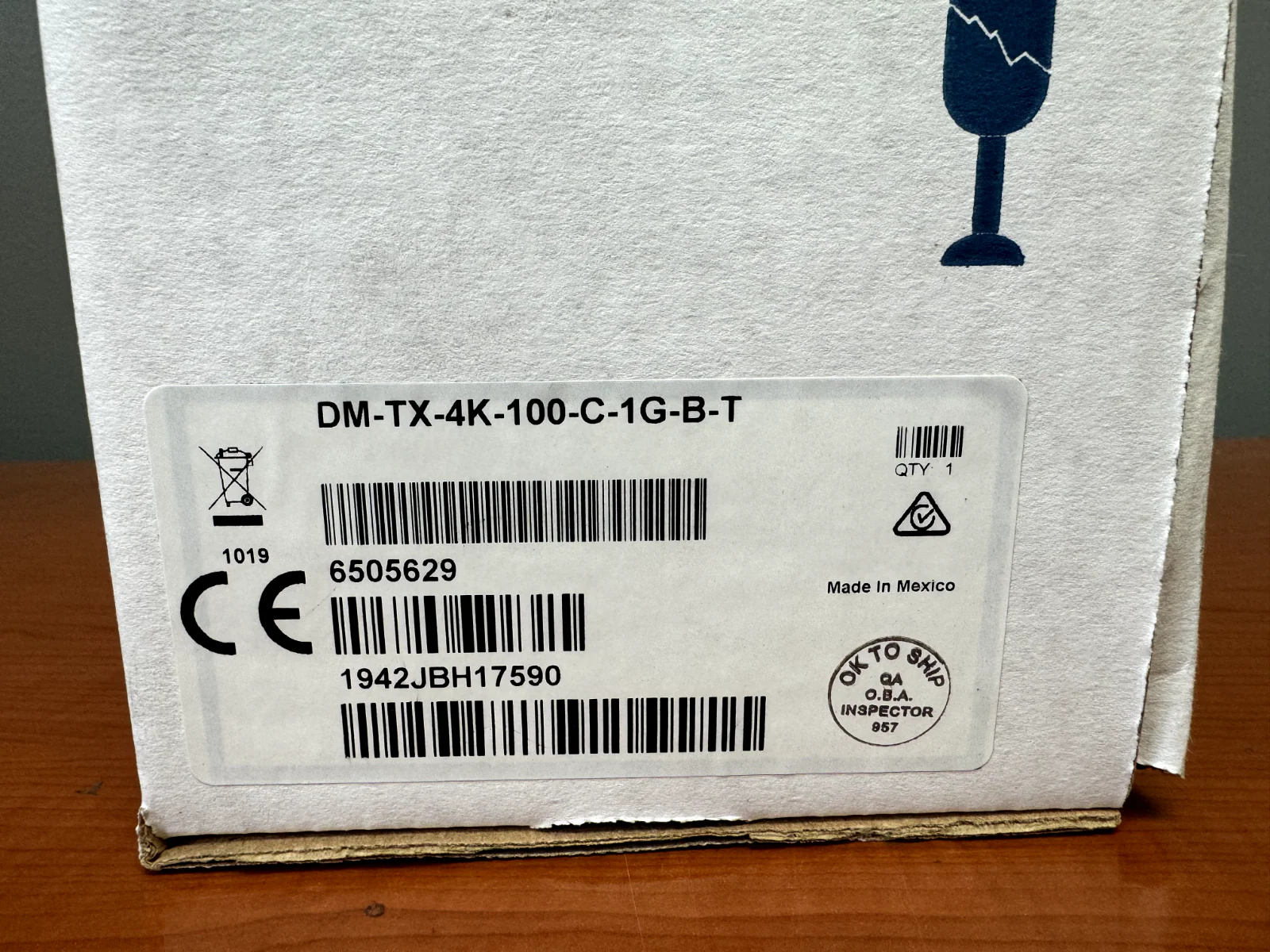 Crestron DM-TX-4k-100-C-1G-B-T Wall Plate 4K DigitalMedia Transmitter 6505629 - Image 2