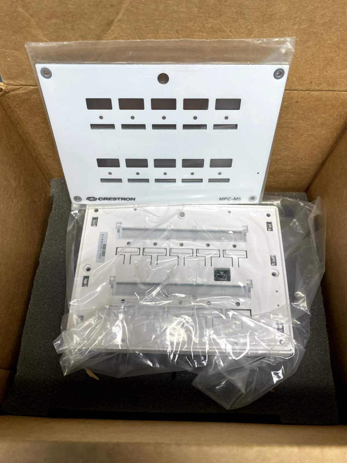 Crestron MPC-M5-W Media Presentation Controller M5, White 6503843 - Image 3
