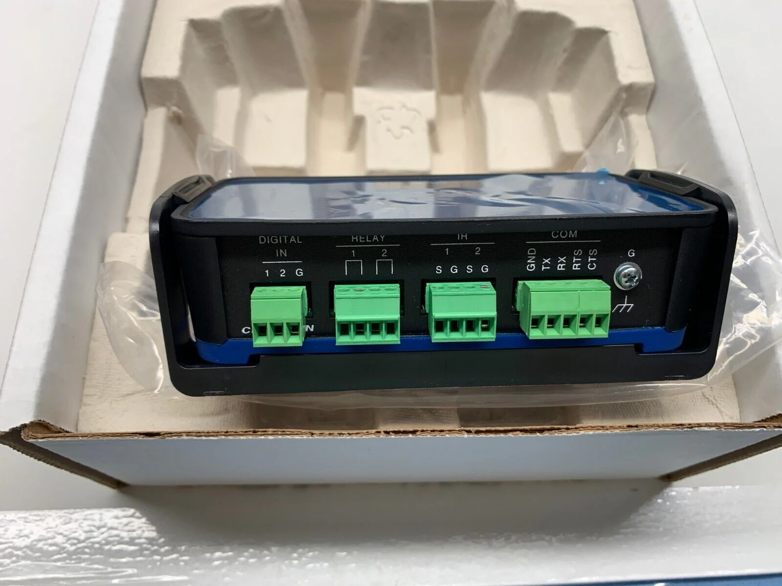 Crestron RMC4 / 4-Series Control Processor System with PoE (6510418) - Image 4