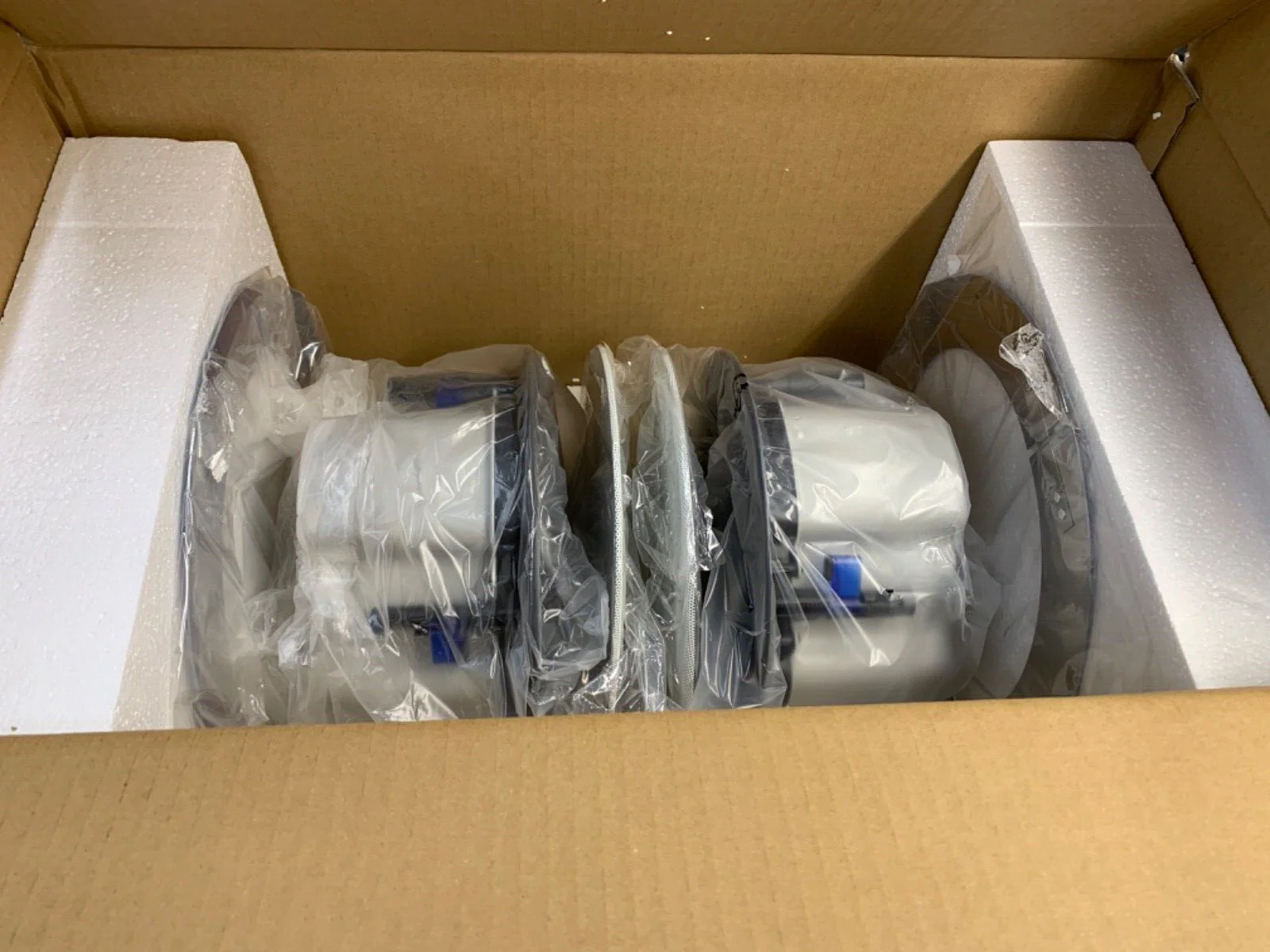 Crestron SAROS-IC6LPT-W-T-EACH 2-Way In-Ceiling Speaker - Image 3