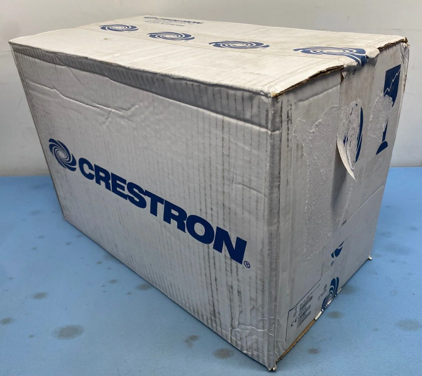 Crestron TS-1542-TILT-B-S 15.6” HD Touch Screen Tabletop HD w/ Tilt (6507112) - Image 3