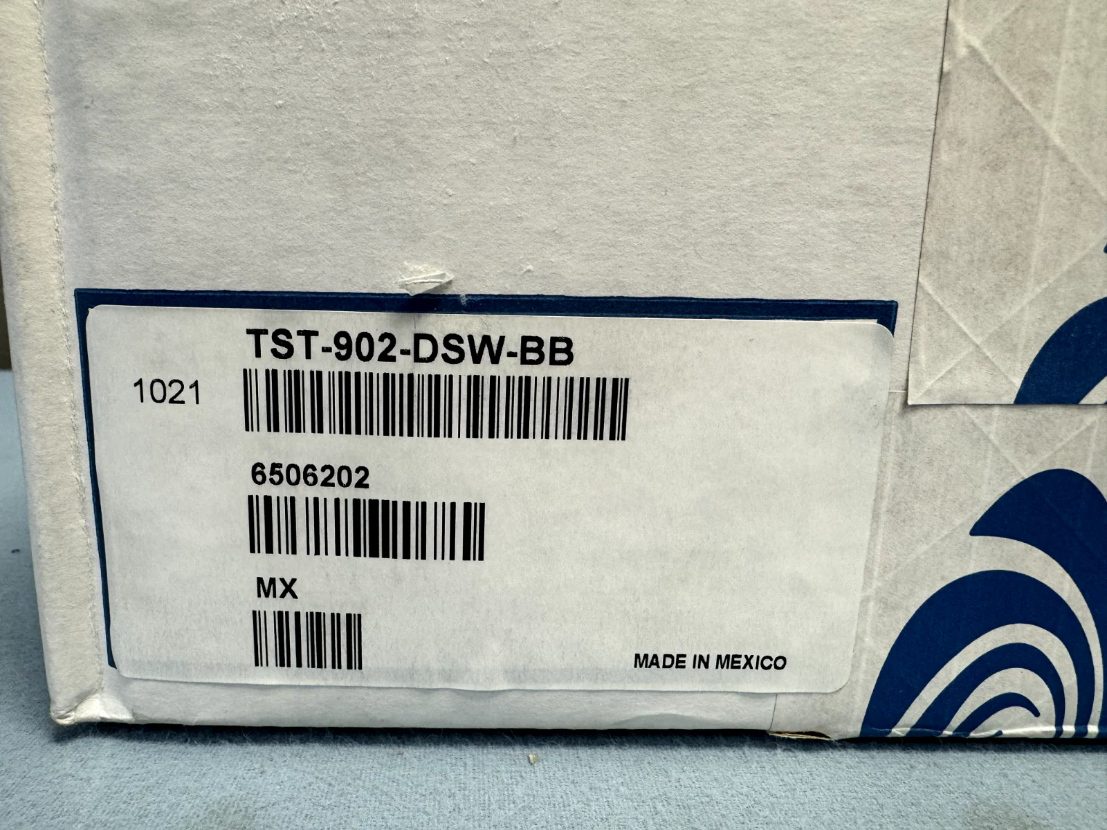 Crestron TST-902-DSW-BB Wall Mount Back Box for TST-902-DSW TST-1080-DSW 6506202 - Image 2