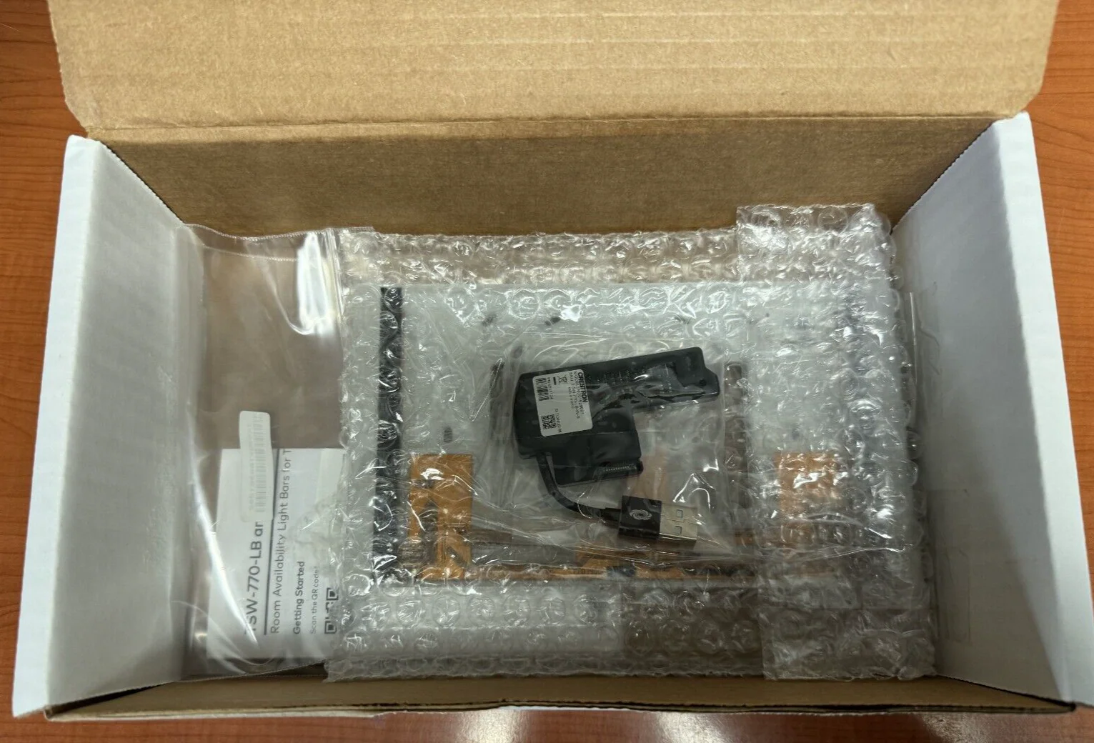 Crestron TSW-770-LB-W-S Room Availability Light Bar for TSW-770 White 6511124 - Image 3