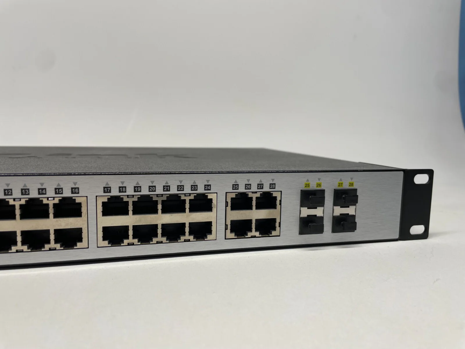 D-Link DGS-1210-28P 28-Port Gigabit Smart Managed Switch with Rack Ears - Image 5