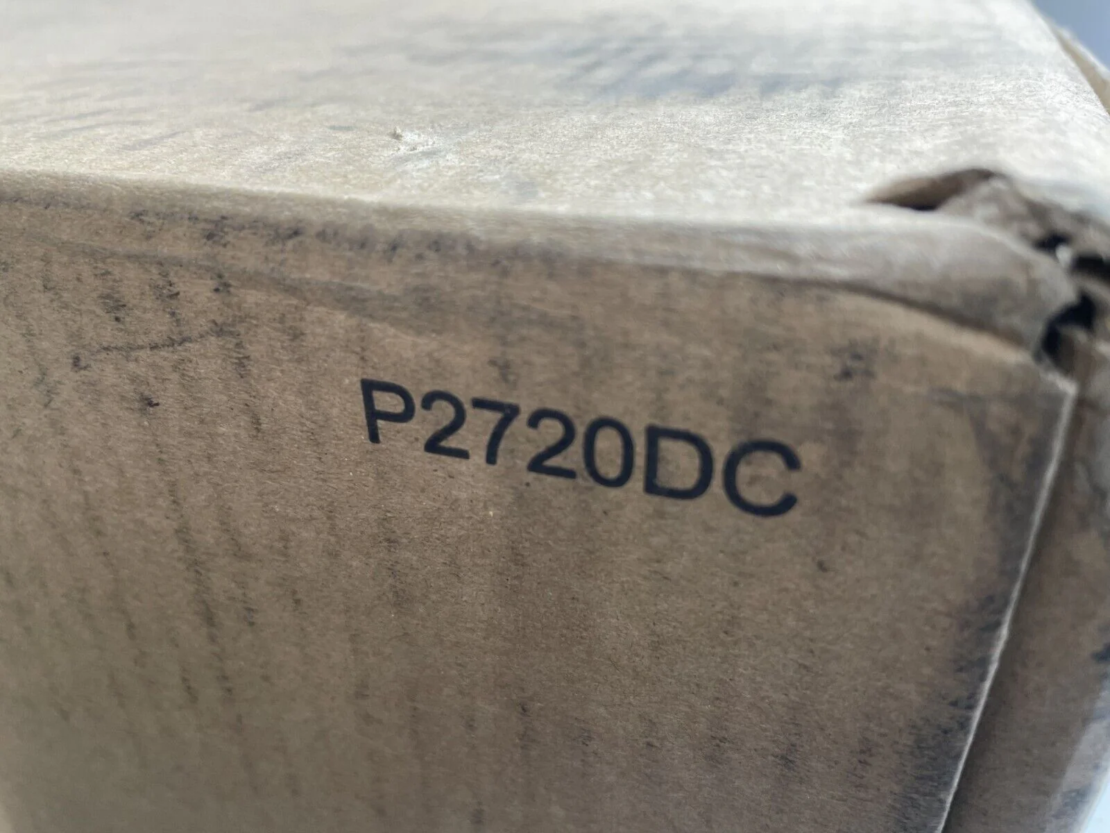 Dell P2720DC  27"  2560 x1440 QHD IPS 16:9 Computer Monitor / Display - Image 4