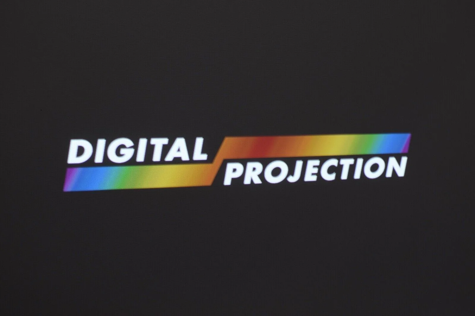 DIGITAL PROJECTION E-VISION WUXGA 7500 Projector w/ NP18ZL Lens  280 Hours - Image 7