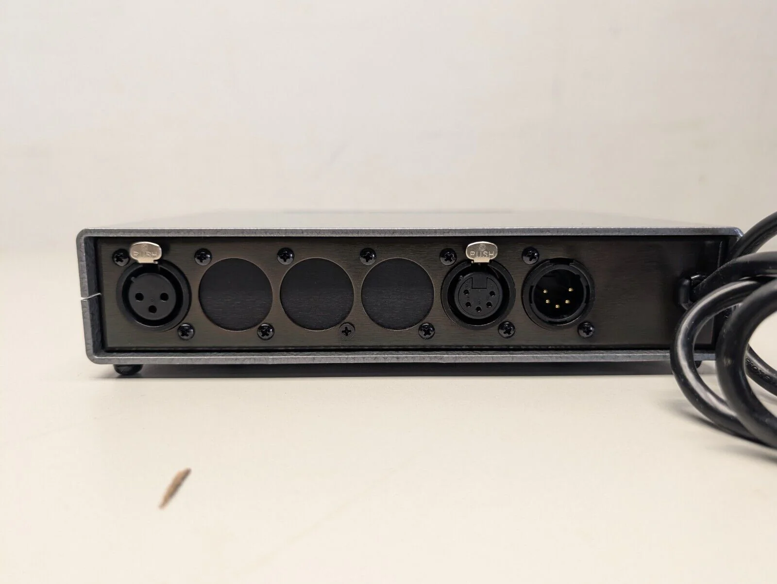 Doug Fleenor Design 2322DMX-5, RS-232 to DMX512 Converter - Image 4