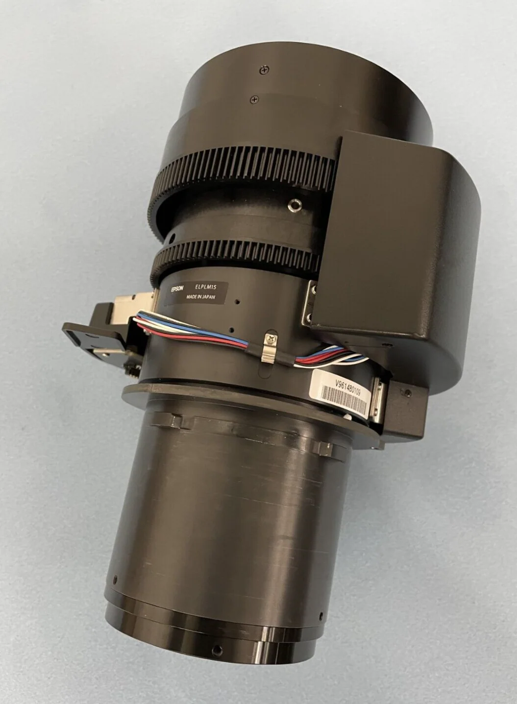 Epson ELPLM15 Middle-Throw Zoom Lens for Pro-L Series 4K Projector V12H004M0F - Image 3