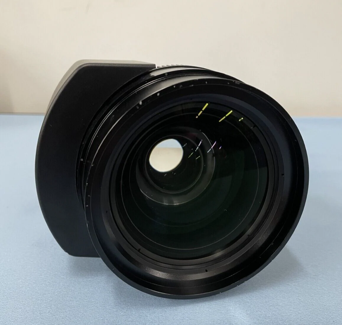 Epson ELPLM15 Middle-Throw Zoom Lens for Pro-L Series 4K Projector V12H004M0F - Image 5