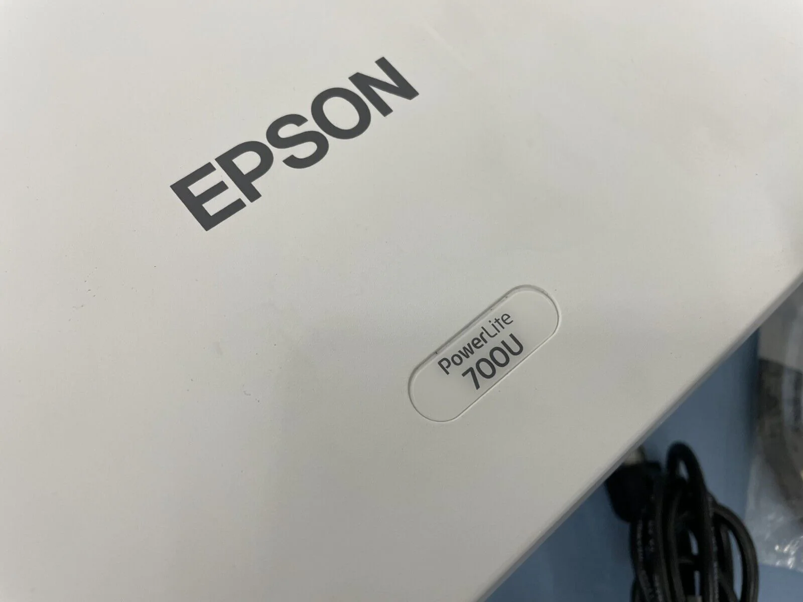 Epson PowerLite 700U 3LCD WUXGA Ultra-Short Throw Laser Projector - 0 Hours! - Image 4