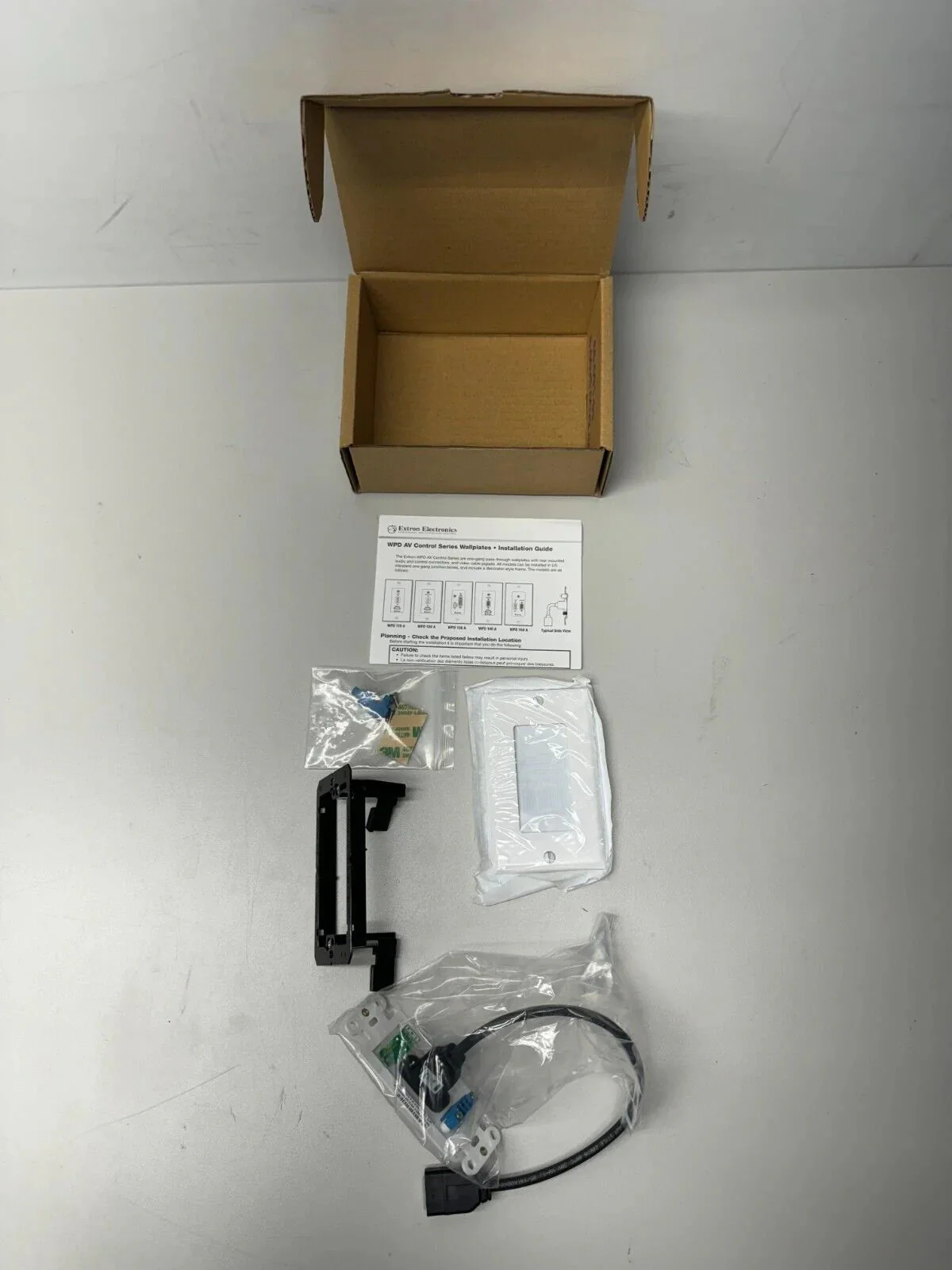 Extron 70-726-63 WPD 110 A HDMI W IR & AUDIO Pass-Through Wallplate HDMI White - Image 3