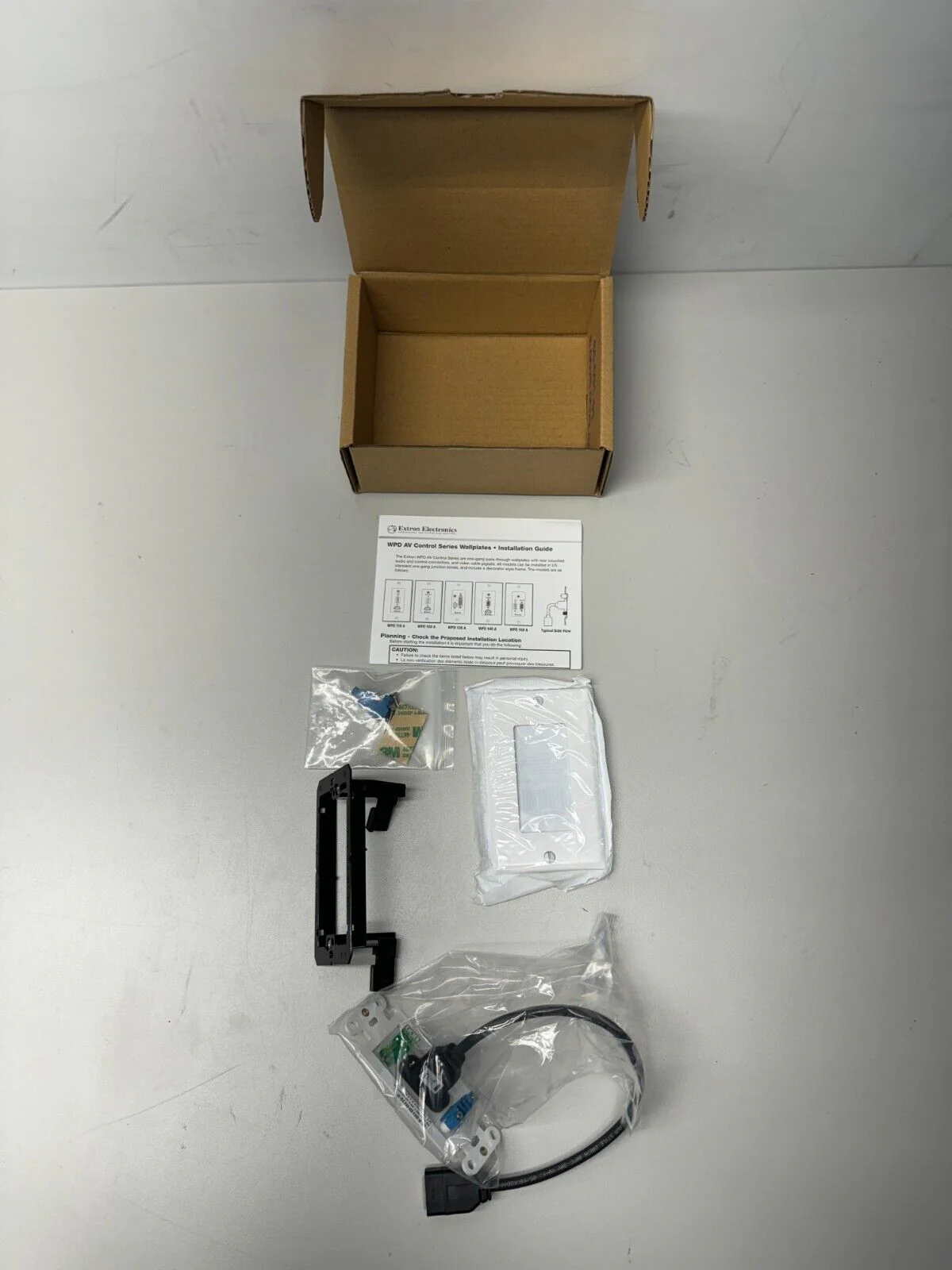 Extron 70-726-63 WPD 110 A HDMI W IR & AUDIO Pass-Through Wallplate HDMI White - Image 3