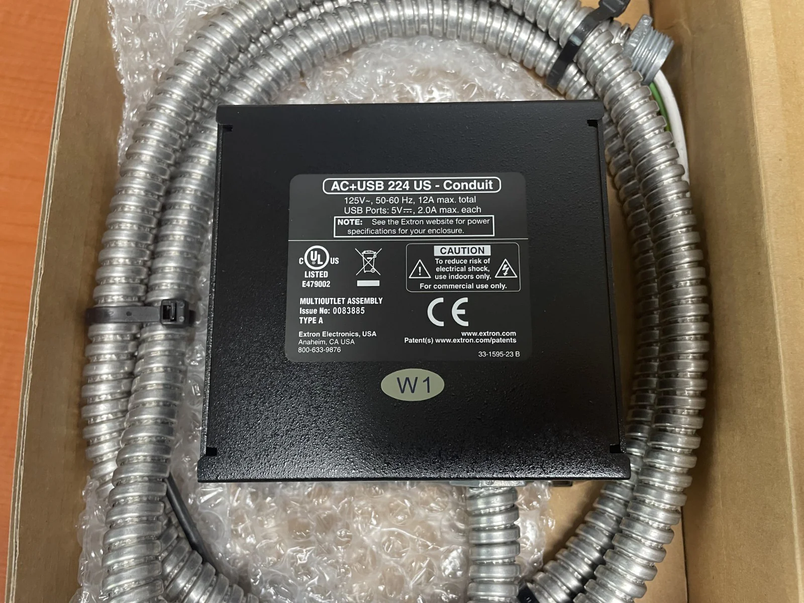 Extron AC+USB 224 US Conduit 60-1697-20 - Image 4