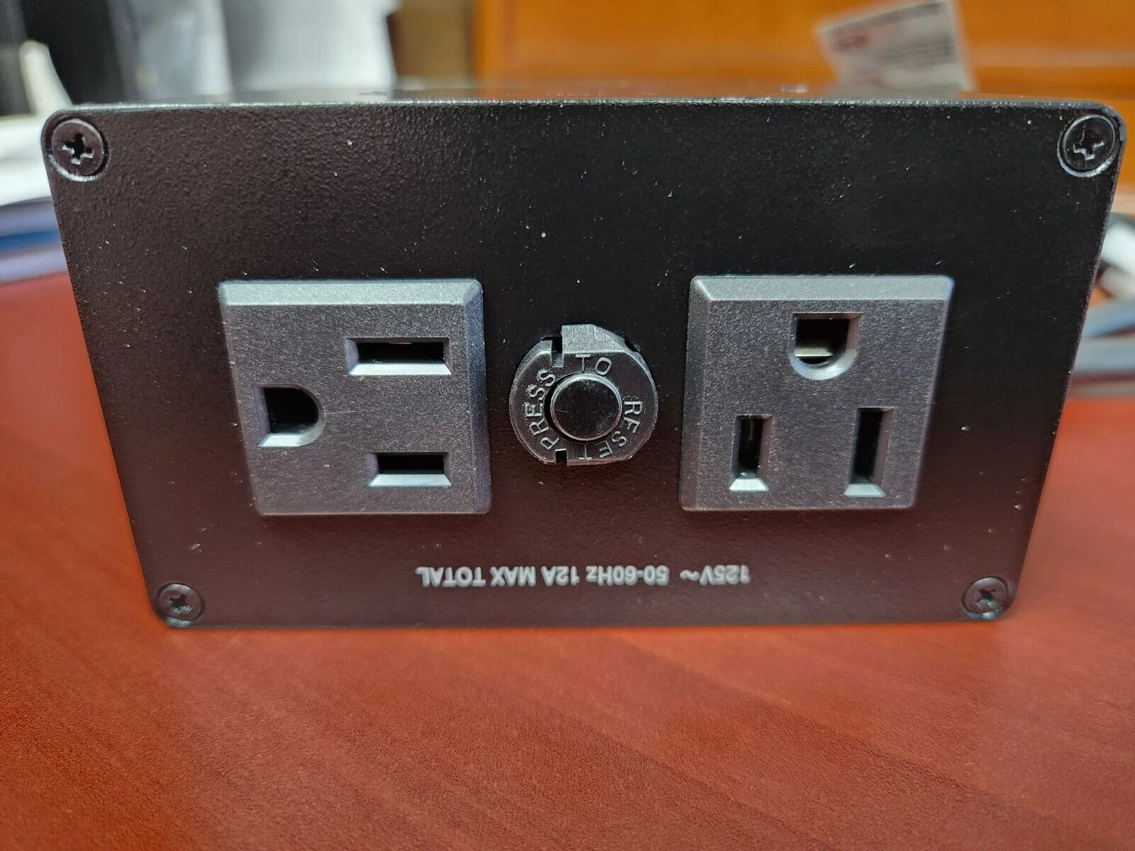 Extron AC104 US Power Module for Cable Cubby Series 60-1889-01 - Image 2