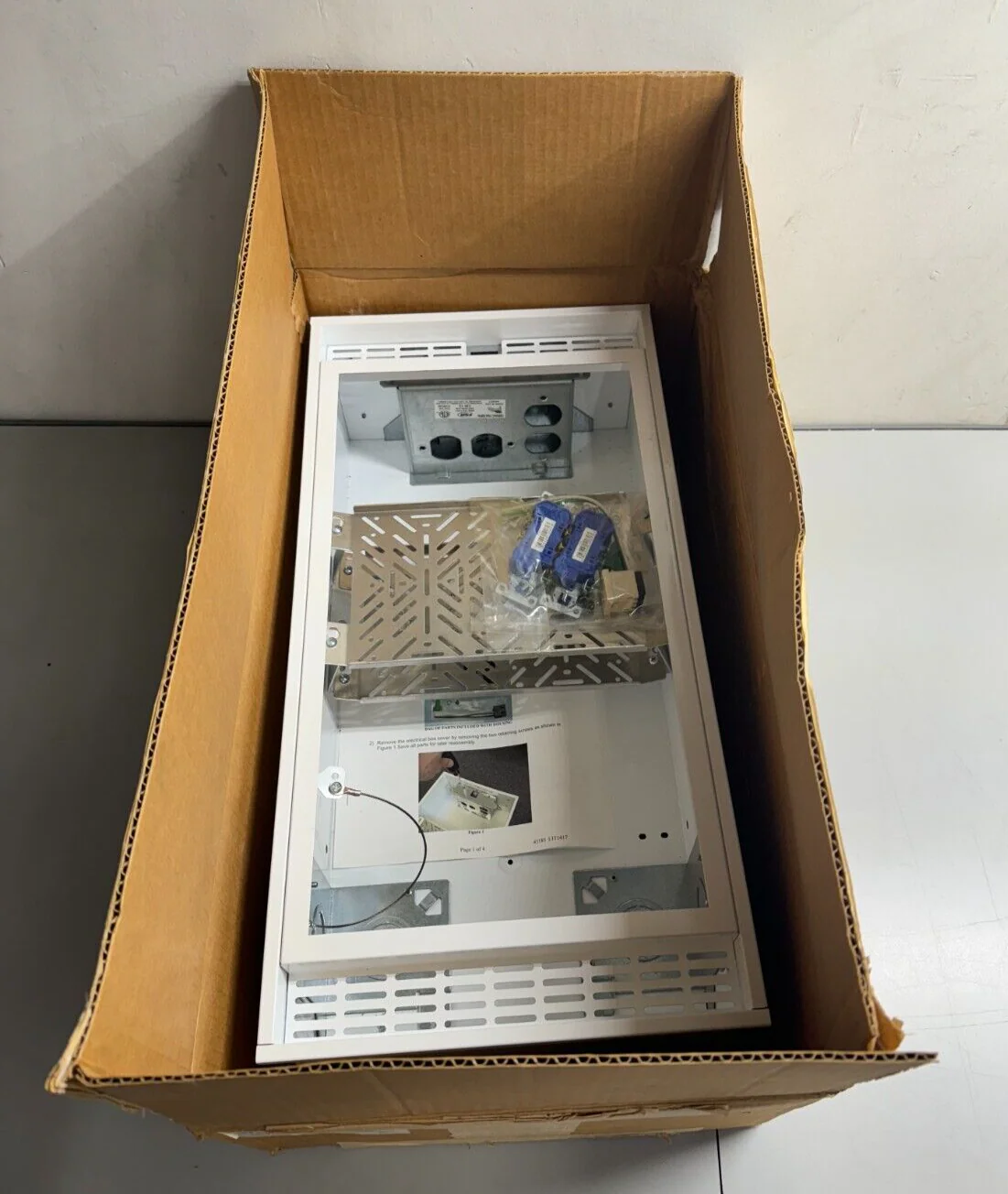 FSR CB-12 Classroom Ceiling Enclosure 1'x2' w/ 2 1/2 rack mounts and 5 AC - Image 3