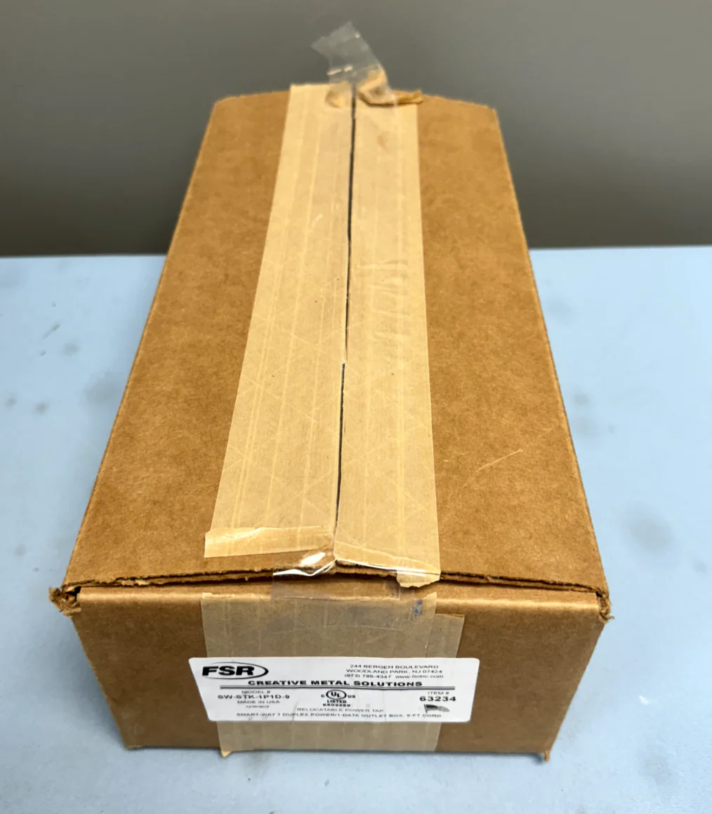 FSR SW-321STK-1P1D-SLT 3-2-1 Snap Stick 3 to 6' Floor Track w/ Duplex Power - Image 5