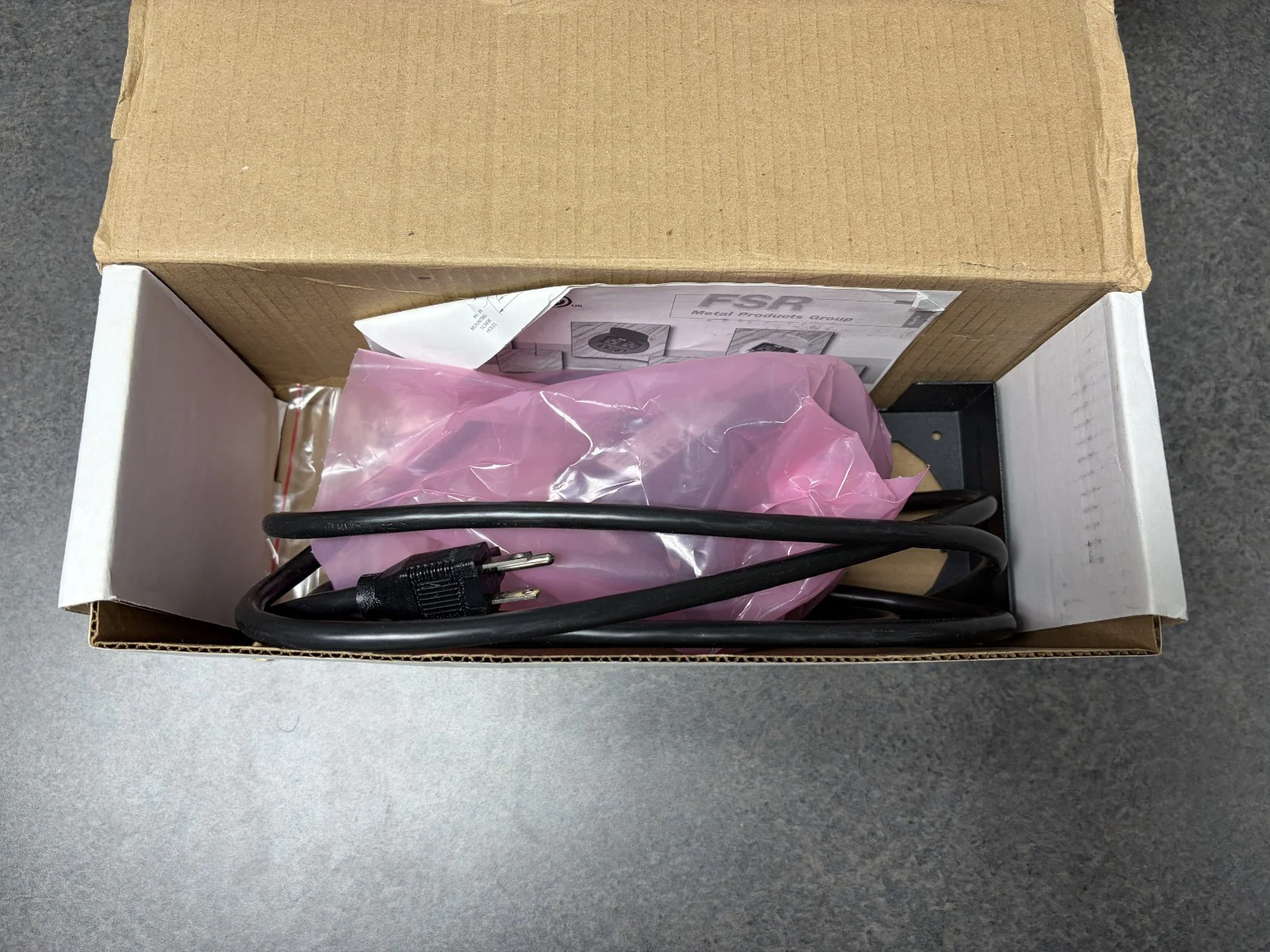 FSR T3-AC2 Table Box with 2 Keystone Connectors & 2 AC Outlets - Image 5