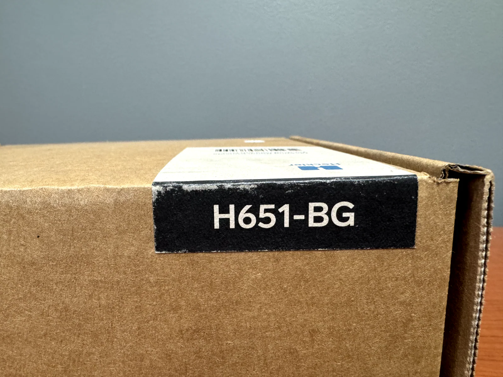 Heckler H651-BG Meeting Room Console for iPad mini (6th Gen) - Image 3