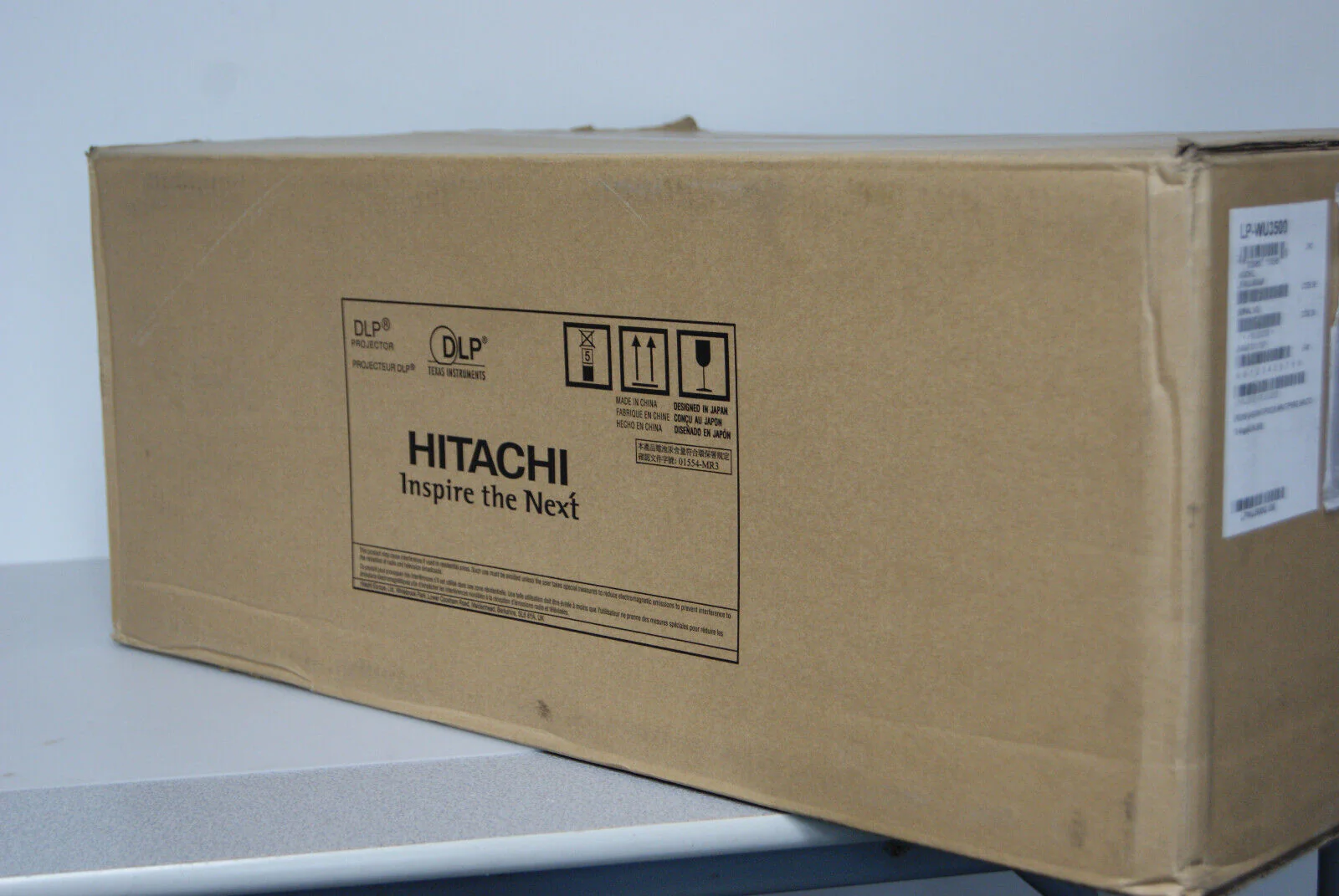 Hitachi LP-WU3500 / WUXGA 3500 Lumen LED 1080p Full HD Projector / DLP - Image 5