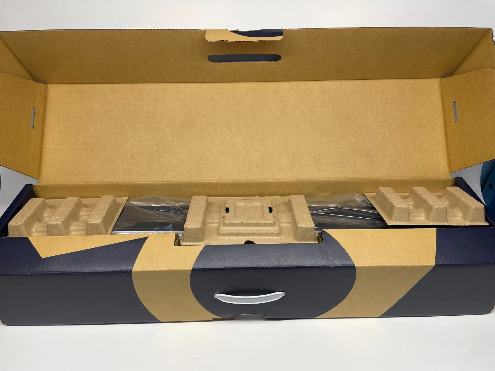 HP Poly Studio X52 Video Conferencing Bar with TC10 Touchscreen (2201-87495-001) - Image 4