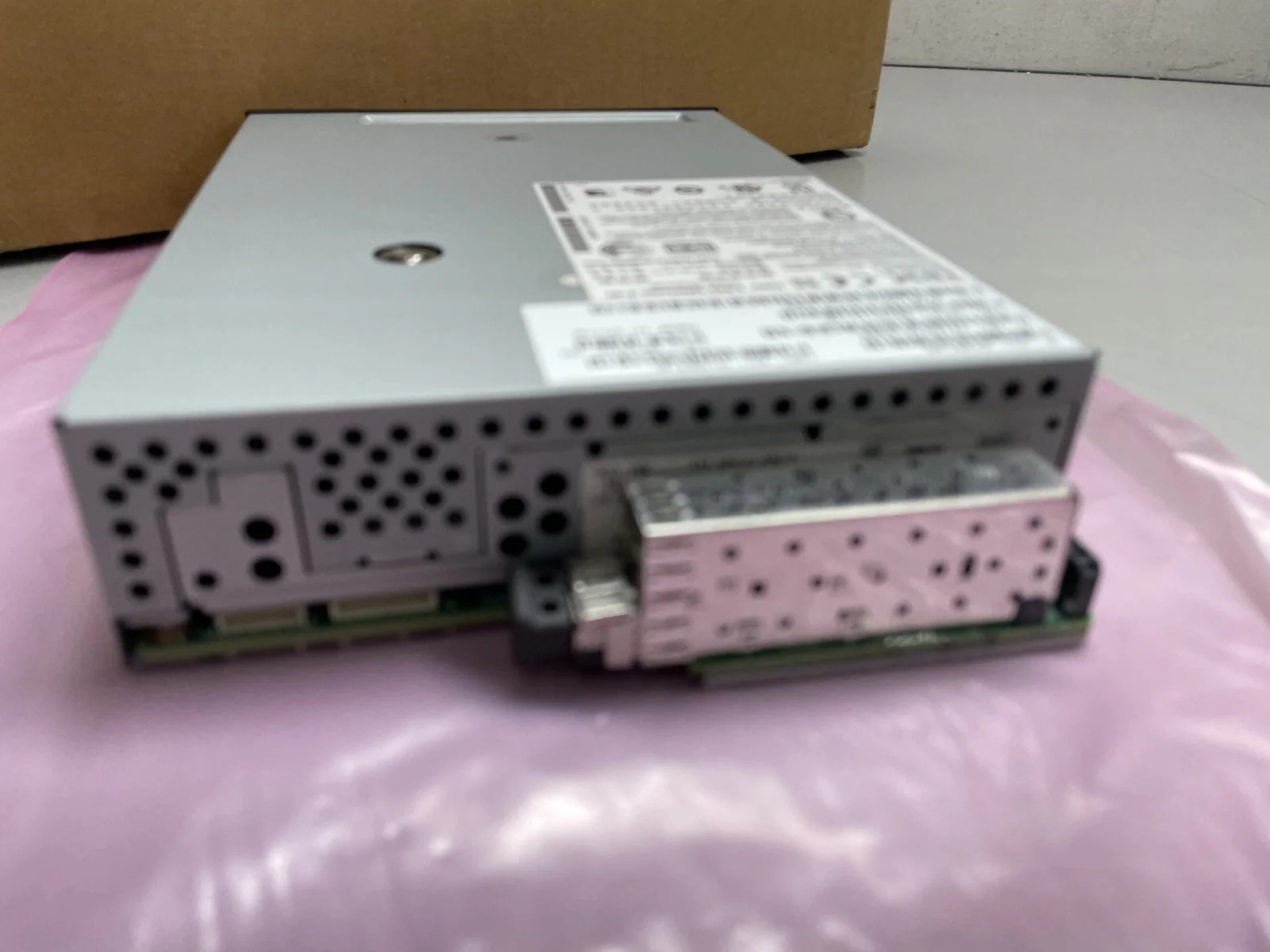 IBM LTO Ultrium 7-H Half-Height Fibre/Fiber Channel Internal 6TB Tape Drive - Image 3
