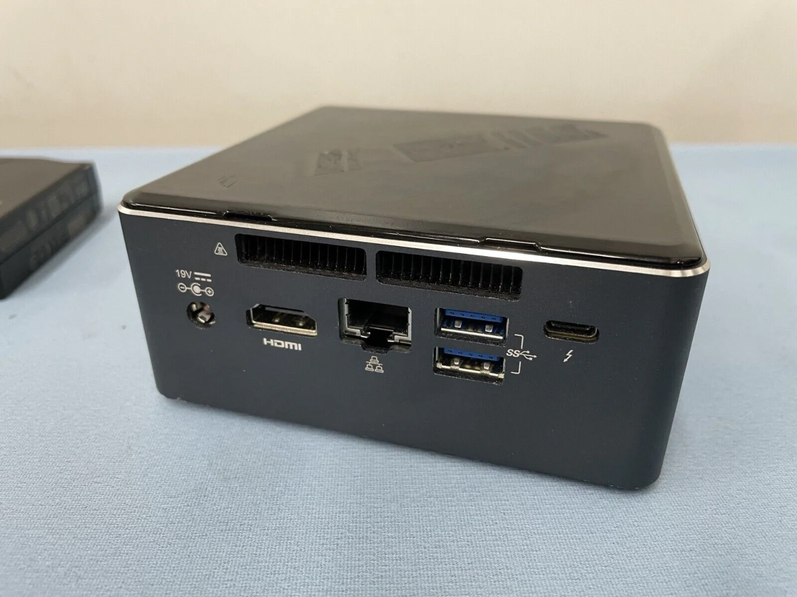 Intel NUC NUC7i7BNH 7th Gen i7 CPU Mini PC Computer w/ Microsoft Windows Pro and - Image 3